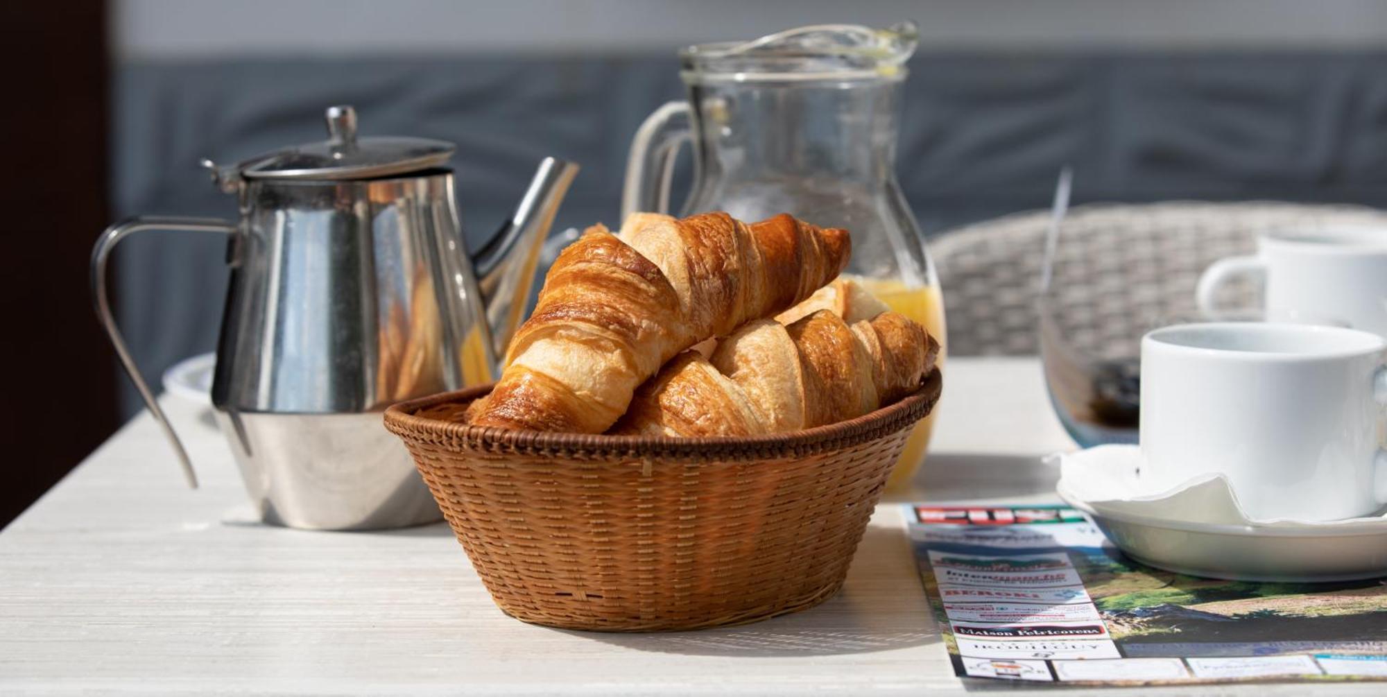 Hotel Restaurant Pecoitz Saint-Jean-Pied-de-Port Luaran gambar